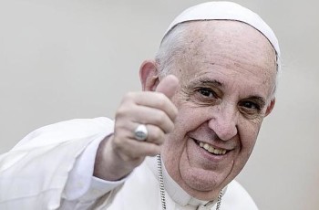 O Papa Francisco critica a legalização das drogas