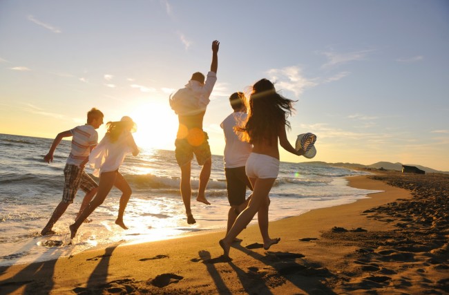 Verão: sol, mar, calor e drogas